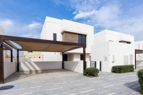 Commercial property de 3 dormitorios en  Yas Island, UAE No. 79544 4