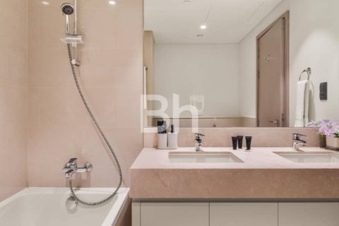 2 bedrooms Apartment in Downtown Dubai (Downtown Burj Dubai), UAE No. 63689 10