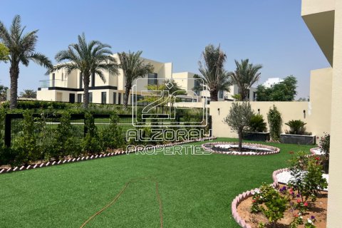 Villa de 3 dormitorios en Al Zorah, UAE No. 75861 7