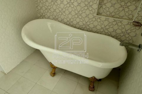 Villa de 3 dormitorios en Al Zorah, UAE No. 75861 27