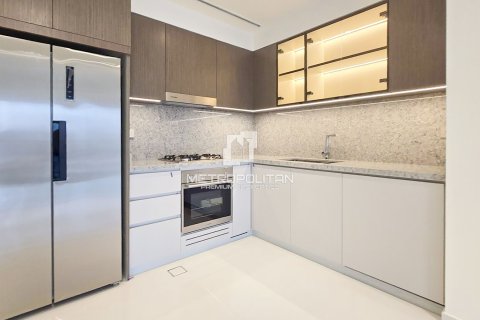 Apartment de 2 dormitorios en EMAAR Beachfront, UAE No. 77426 7