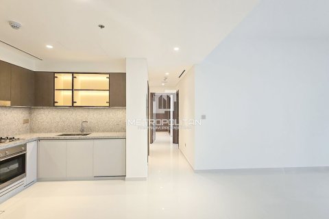 Apartment de 2 dormitorios en EMAAR Beachfront, UAE No. 77426 4