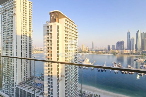 Apartment de 2 dormitorios en EMAAR Beachfront, UAE No. 77426 10