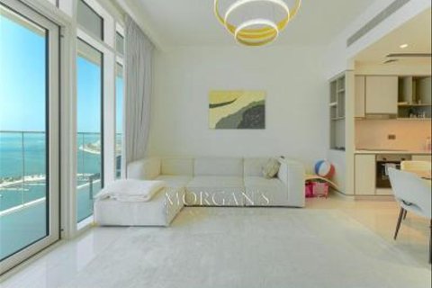 Appartement de 2 chambres à EMAAR Beachfront, UAE No. 38131 3