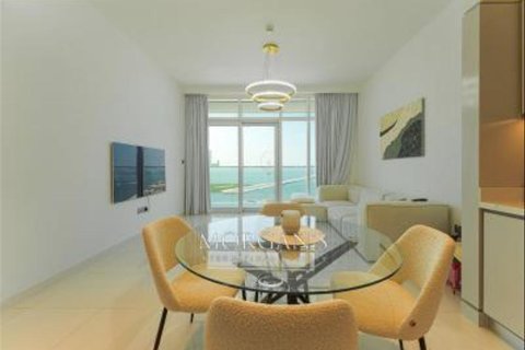 Appartement de 2 chambres à EMAAR Beachfront, UAE No. 38131 14