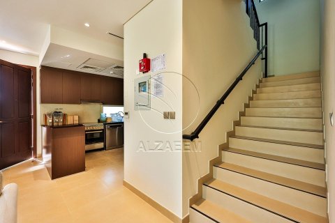 Townhouse de 2 chambres à Khalifa City, UAE No. 91325 14