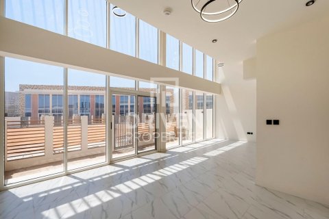 Villa de 4 chambres à Dubai Land, UAE No. 84364 3