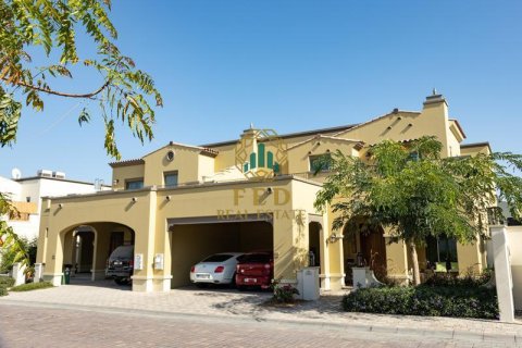 2 bedrooms Villa in Mirdif, UAE No. 6571 12