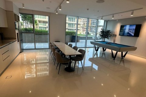 Квартира с 1 спальней в BEACH VISTA, Дубай, ОАЭ №97443 1