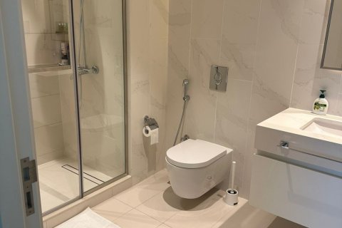 Квартира с 1 спальней в BEACH VISTA, Дубай, ОАЭ №97443 4