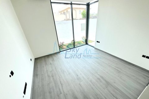 5 bedrooms Villa in Jumeirah, UAE No. 104867 18