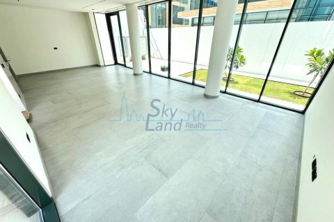 5 bedrooms Villa in Jumeirah, UAE No. 104867 26