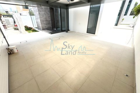 5 bedrooms Villa in Jumeirah, UAE No. 104867 25