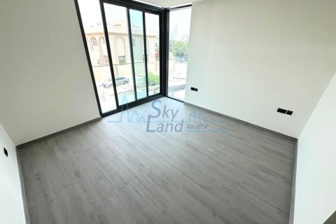 5 bedrooms Villa in Jumeirah, UAE No. 104867 9