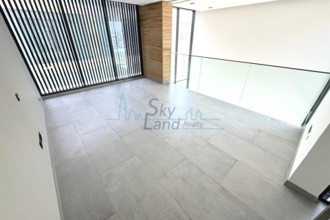 5 bedrooms Villa in Jumeirah, UAE No. 104867 22