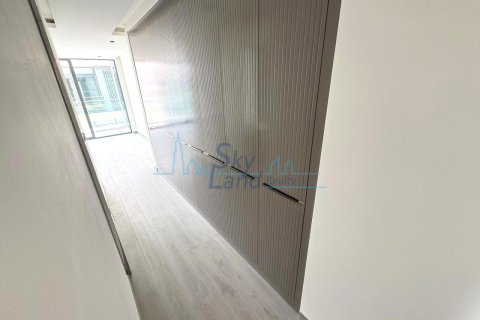 5 bedrooms Villa in Jumeirah, UAE No. 104867 30