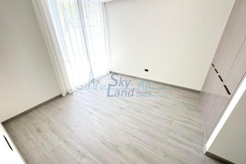 5 bedrooms Villa in Jumeirah, UAE No. 104867 12