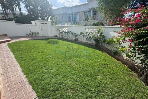 Villa de 4 chambres à Umm Suqeim, UAE No. 104868 16