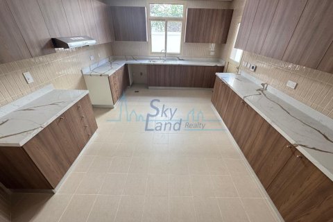 Villa de 4 chambres à Umm Suqeim, UAE No. 104868 32