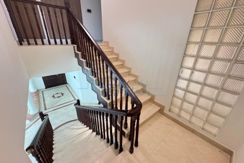 Villa de 4 chambres à Umm Suqeim, UAE No. 104868 26