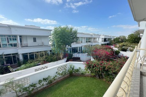 Villa de 4 chambres à Umm Suqeim, UAE No. 104868 37