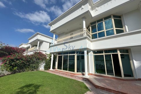 Villa de 4 chambres à Umm Suqeim, UAE No. 104868 2