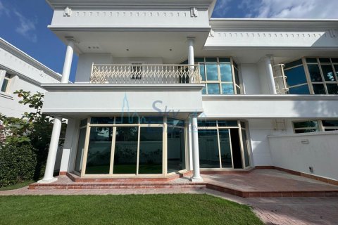 Villa de 4 chambres à Umm Suqeim, UAE No. 104868 22