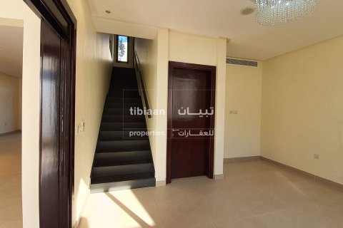 4 bedrooms Villa in Muscat, Oman No. 54027 29