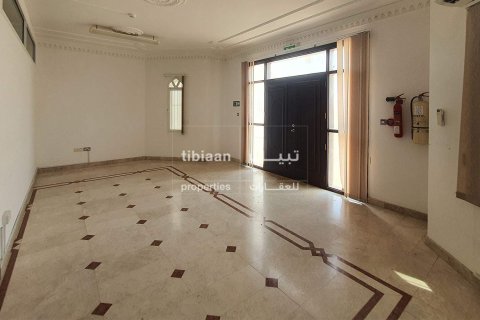 12 bedrooms Villa in Muscat, Oman No. 54025 8