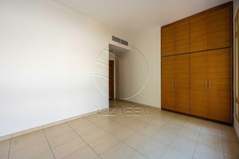 Villa de 4 dormitorios en Abu Dhabi, UAE No. 90027 11