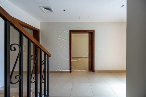 Villa de 4 dormitorios en Abu Dhabi, UAE No. 90027 22
