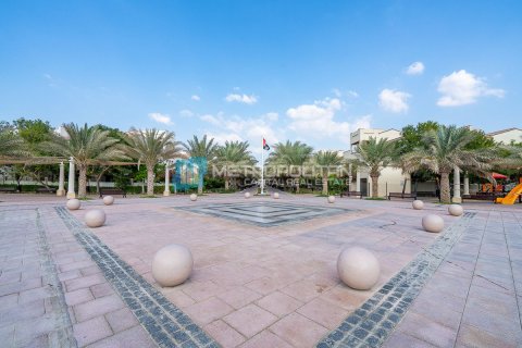 Commercial property de 5 dormitorios en Al Salam Street, UAE No. 79815 18