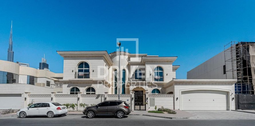 Villa de 7 dormitorios en Al Wasl, UAE No. 84958
