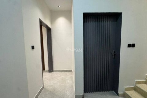 6 bedrooms Apartment in Riyadh, Saudi Arabia No. 67358 3