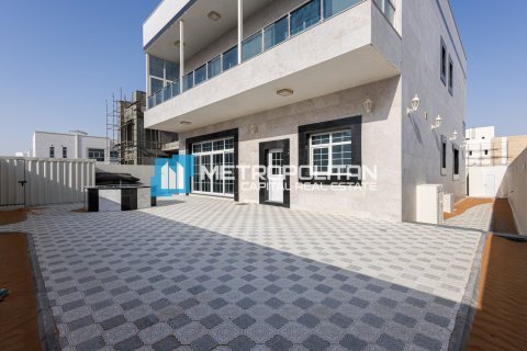 Вилла с 5 спальнями в Al Shamkha, ОАЭ №66885 4