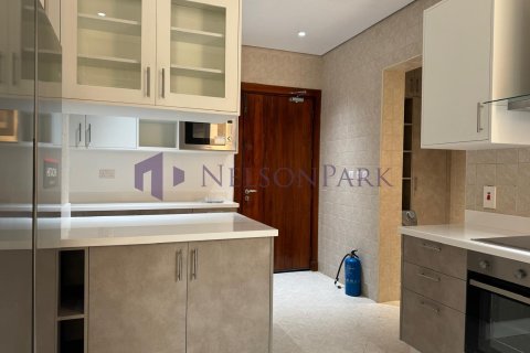 5 bedrooms Villa in Doha, Qatar No. 58403 6