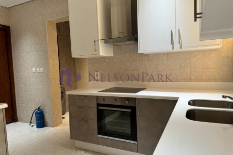 5 bedrooms Villa in Doha, Qatar No. 58403 5