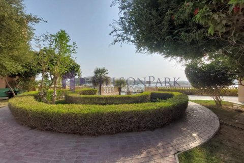 5 bedrooms Villa in Doha, Qatar No. 58403 10