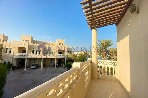3 bedrooms Villa in Doha, Qatar No. 58404 12