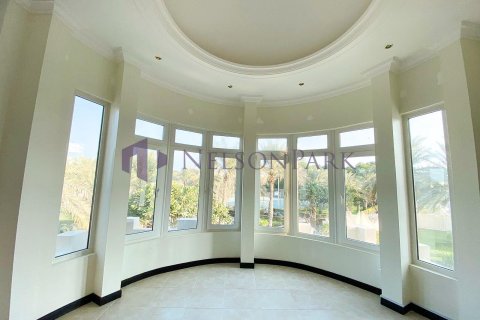 3 bedrooms Villa in Doha, Qatar No. 58404 1