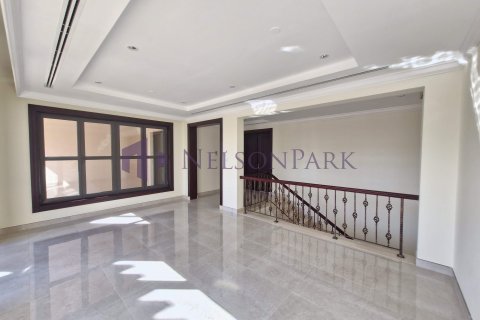 4 bedrooms Townhouse in Doha, Qatar No. 58396 7