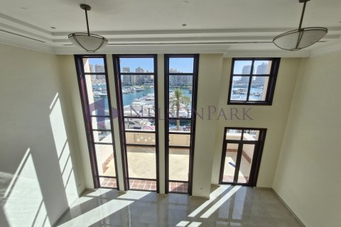 4 bedrooms Townhouse in Doha, Qatar No. 58396 1