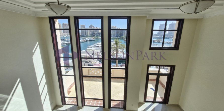 4 bedrooms Townhouse in Doha, Qatar No. 58396