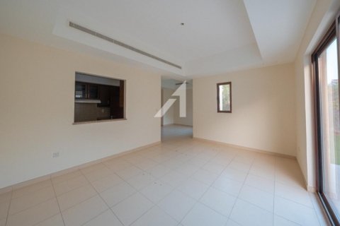 3 غرف نوم فيلا  رقم 105936 8