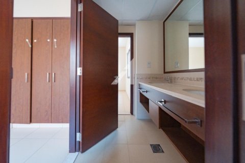 3 غرف نوم فيلا  رقم 105936 25