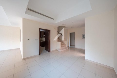 3 غرف نوم فيلا  رقم 105936 16