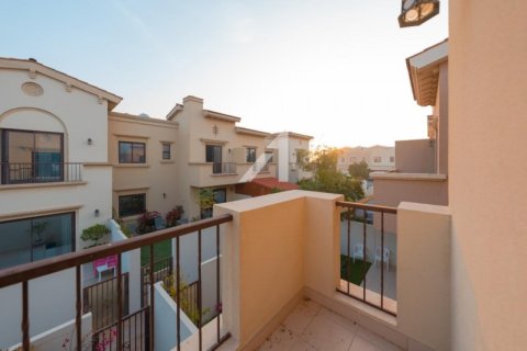 3 غرف نوم فيلا  رقم 105936 9