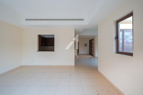 3 غرف نوم فيلا  رقم 105936 7