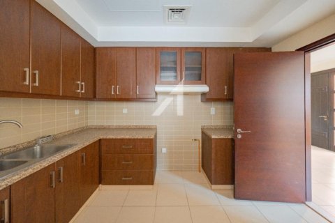 3 غرف نوم فيلا  رقم 105936 13