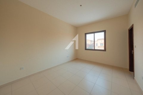3 غرف نوم فيلا  رقم 105936 6